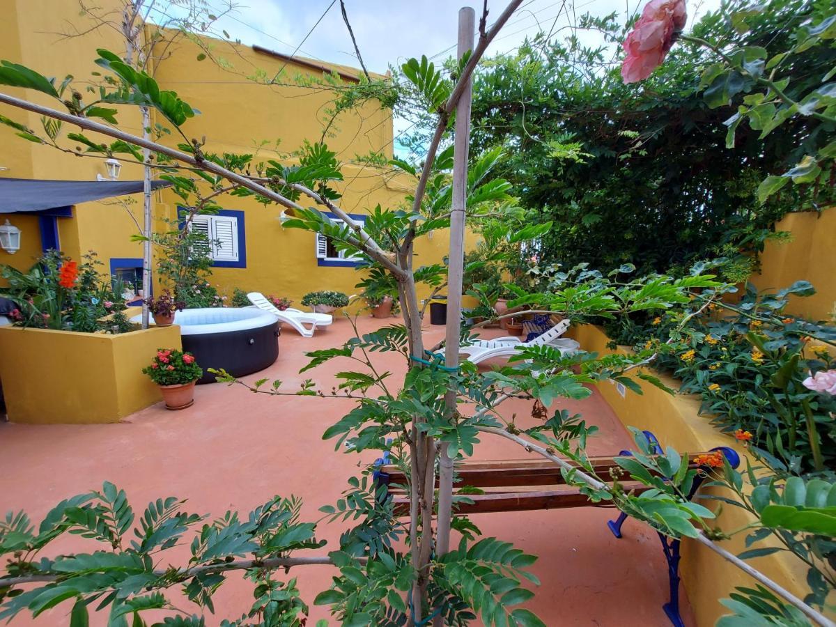 Casa Maestro Lelo - Acogedora Casa Rural Canaria Con Patios Y Jardines De Flores Las Palmas de Gran Canaria Dış mekan fotoğraf